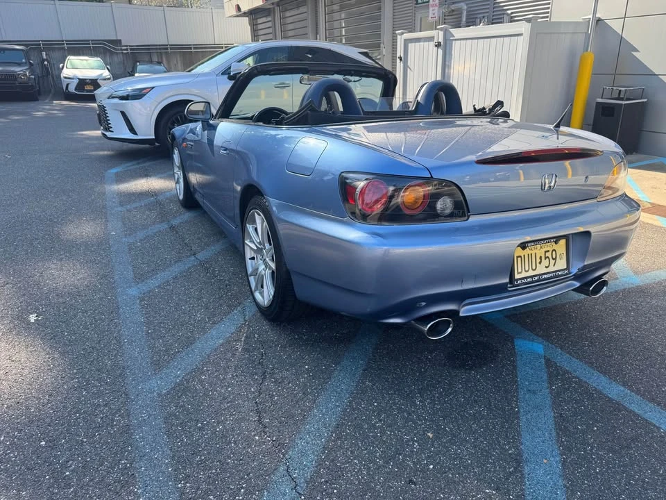 2004 Honda AP2 S2000 - Image 2 of 4