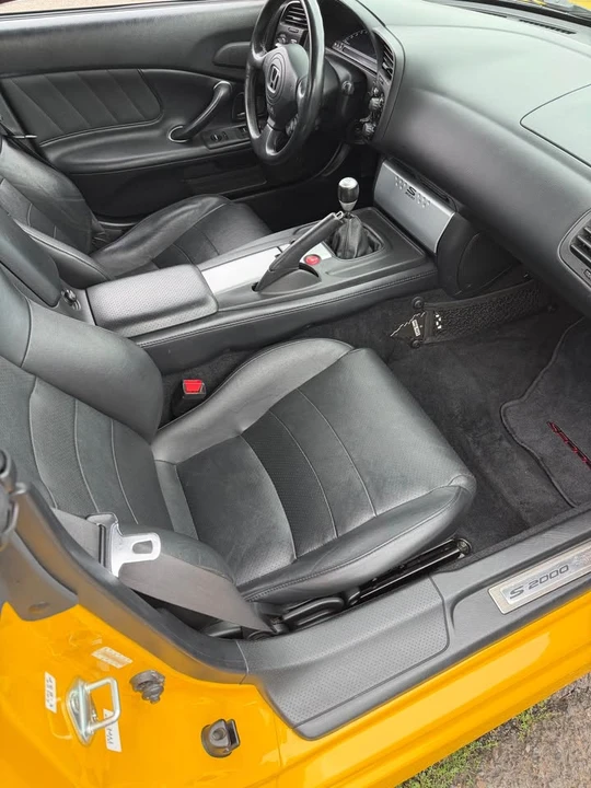 2004 Honda AP2 S2000 - Image 10 of 12
