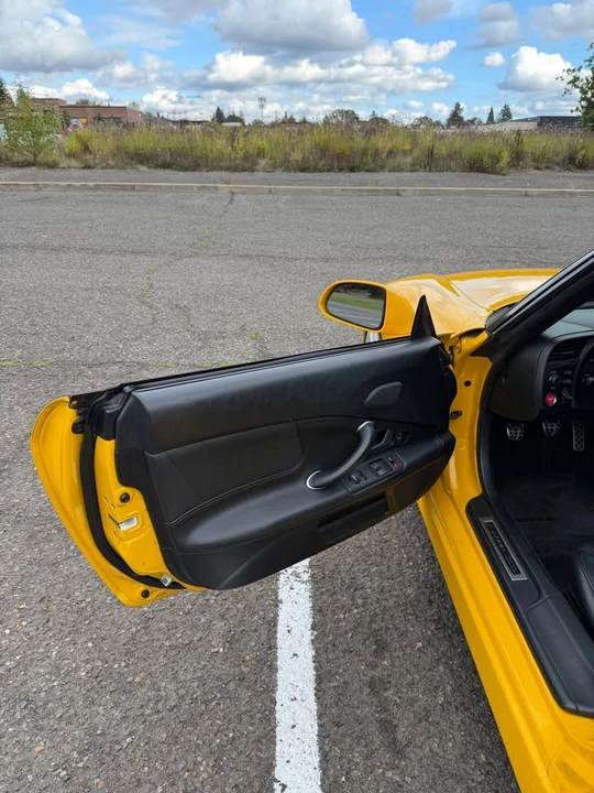 2004 Honda AP2 S2000 - Image 7 of 12