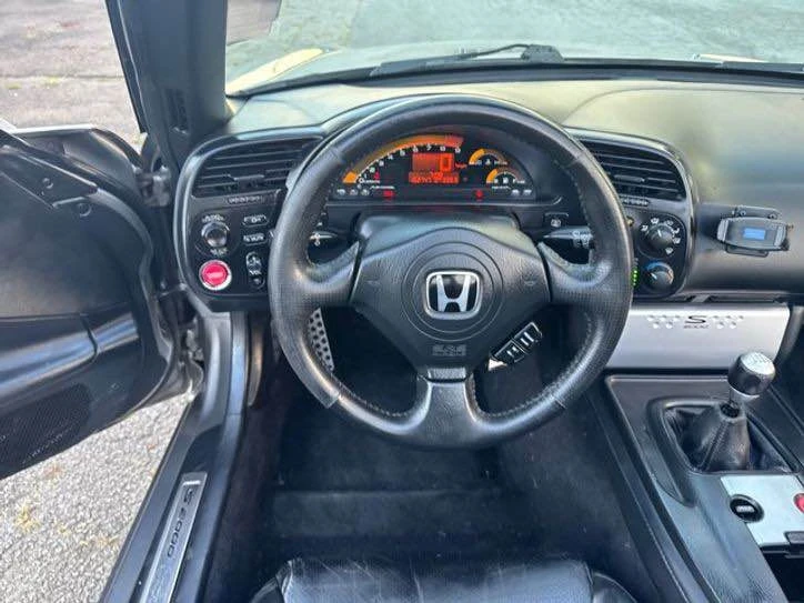 2004 Honda AP2 S2000 - Image 8 of 9