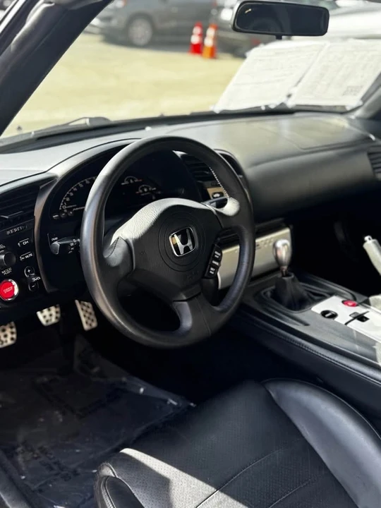 2004 Honda AP2 S2000 - Image 2 of 3