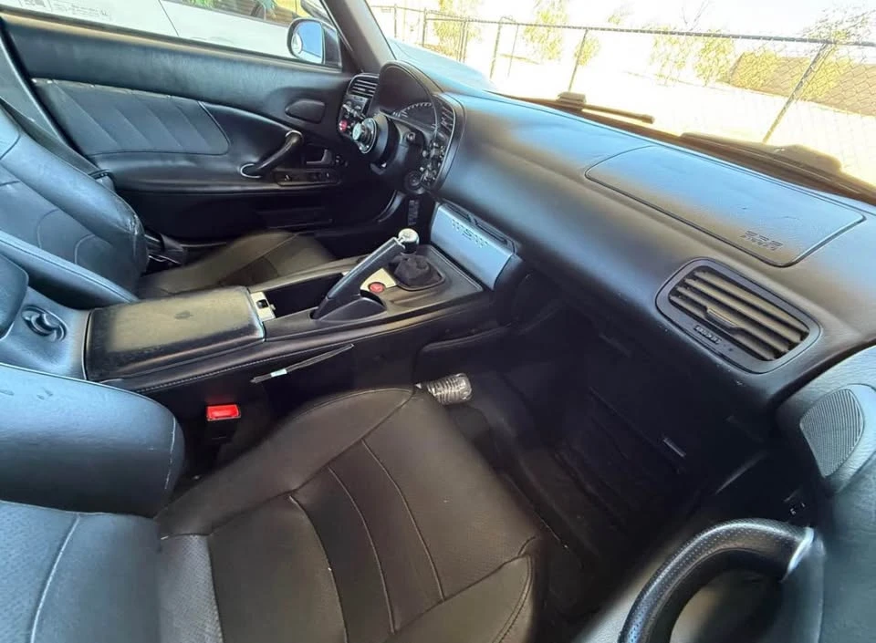 2004 Honda AP2 S2000 - Image 5 of 6