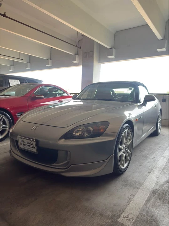 2004 Honda AP2 S2000 - Image 2 of 13