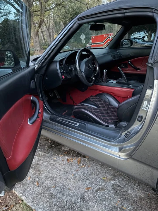 2004 Honda AP2 S2000 - Image 6 of 8