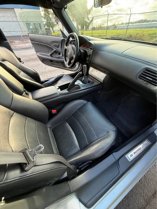 2004 Honda AP2 S2000 - Image 16 of 17
