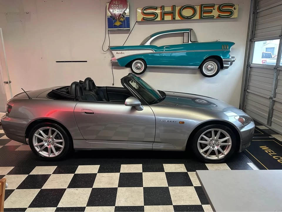 2004 Honda AP2 S2000 - Image 2 of 9