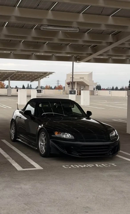 2004 Honda AP2 S2000 - Image 2 of 9