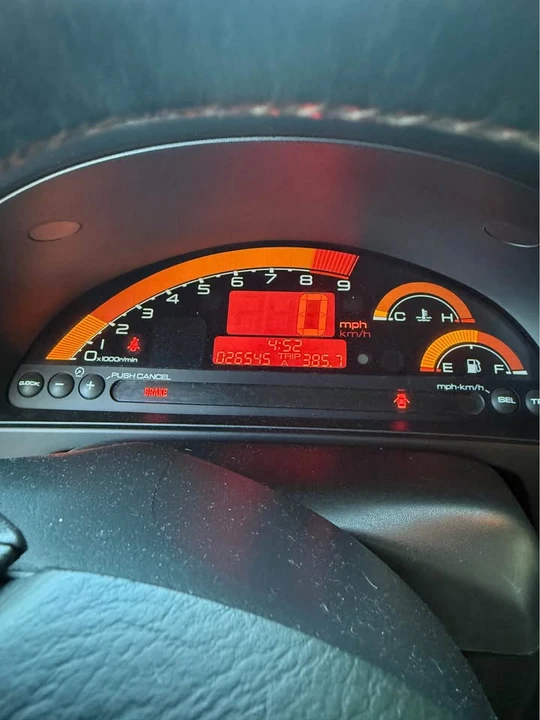 2004 Honda AP2 S2000 - Image 3 of 4
