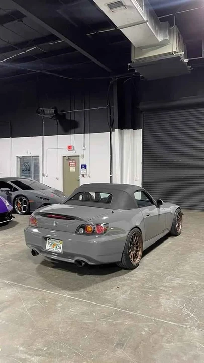 2004 Honda AP2 S2000 - Image 2 of 3