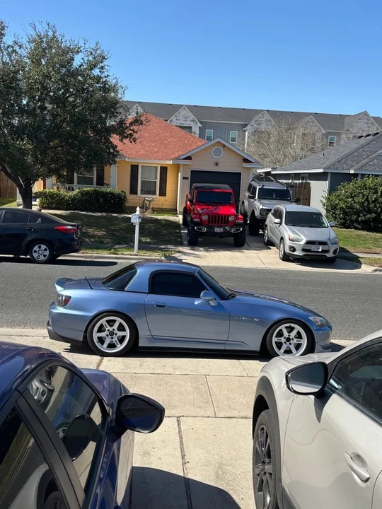 2004 Honda AP2 S2000 - Image 2 of 10