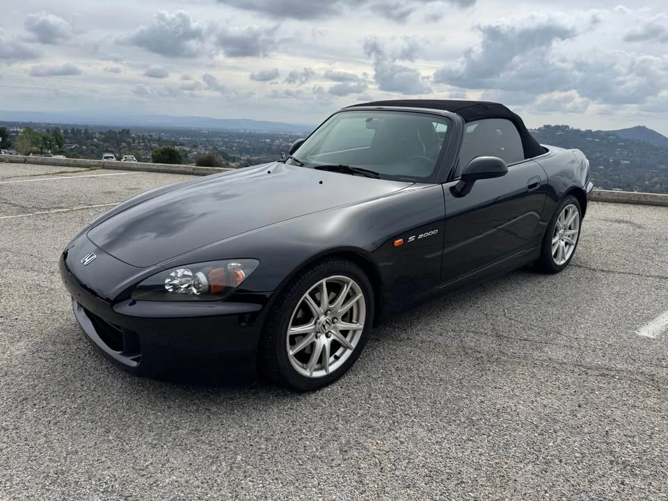 2004 Honda AP2 S2000 - Image 2 of 17