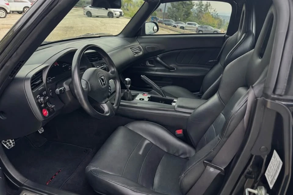 2004 Honda AP2 S2000 - Image 15 of 17