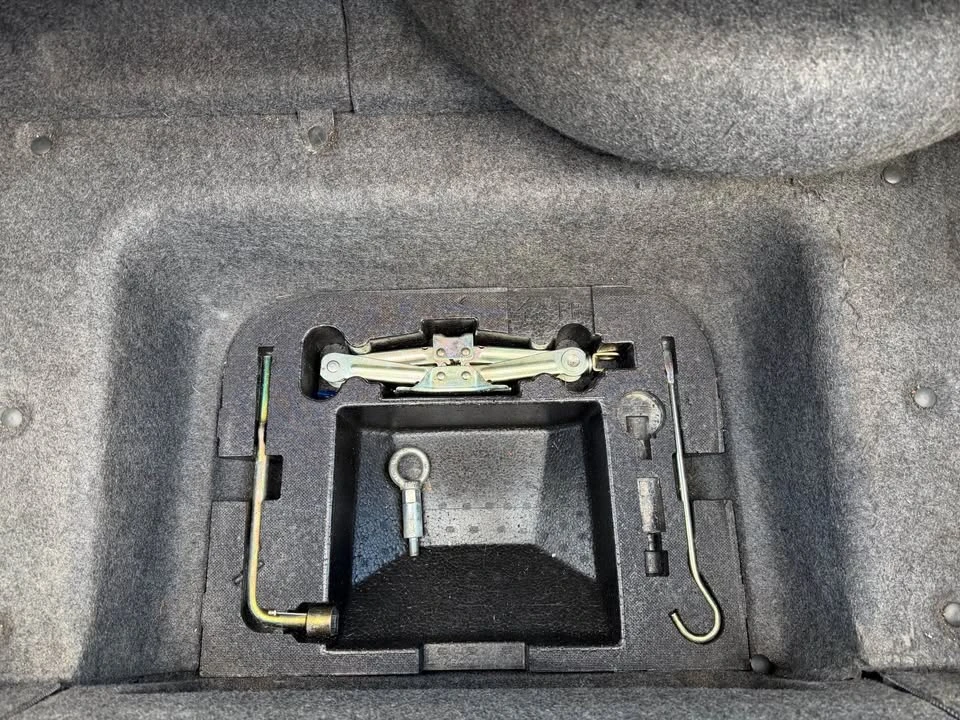 2004 Honda AP2 S2000 - Image 17 of 18