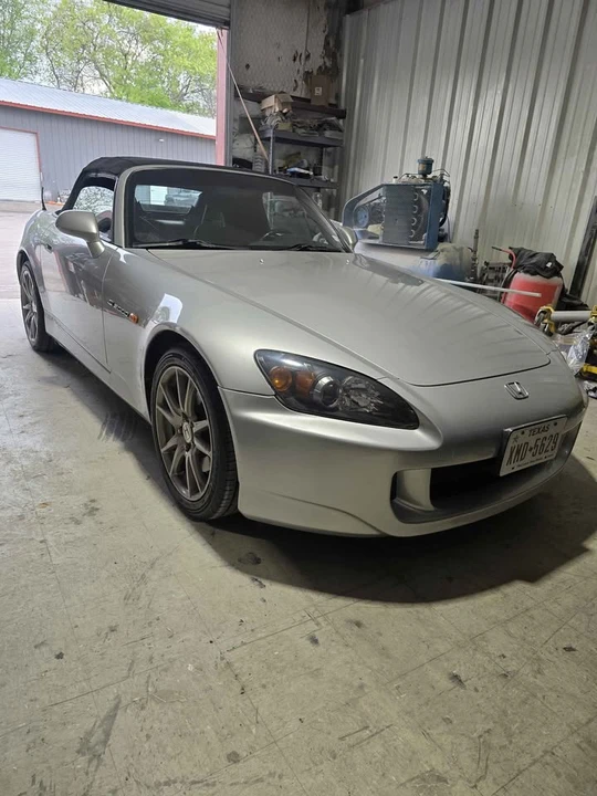 2004 Honda AP2 S2000 - Image 2 of 8
