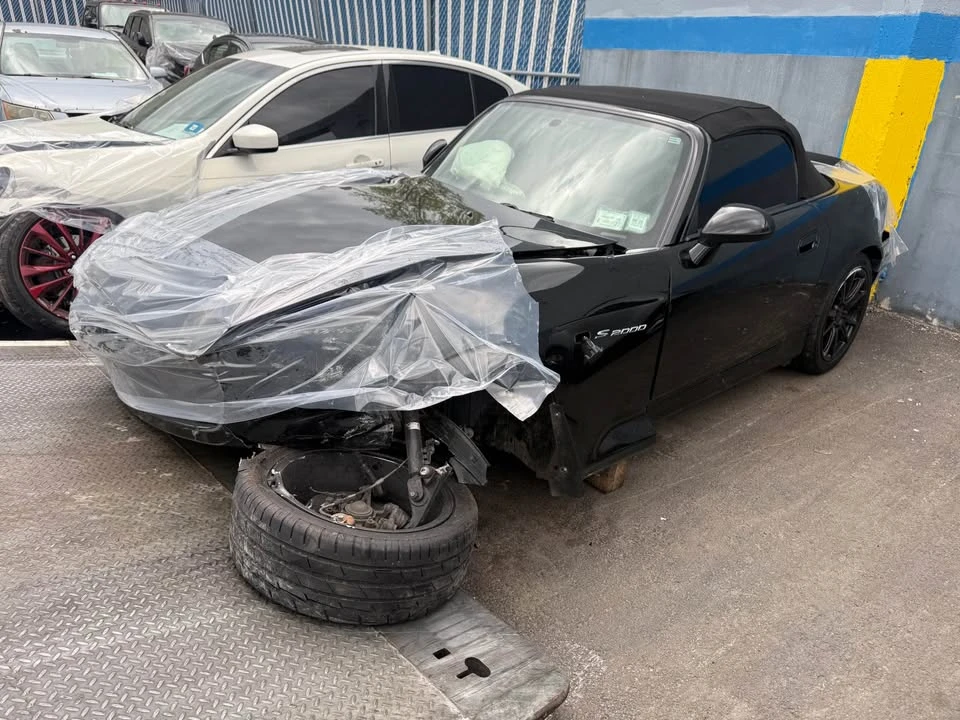 2004 Honda AP2 S2000 - Image 3 of 5