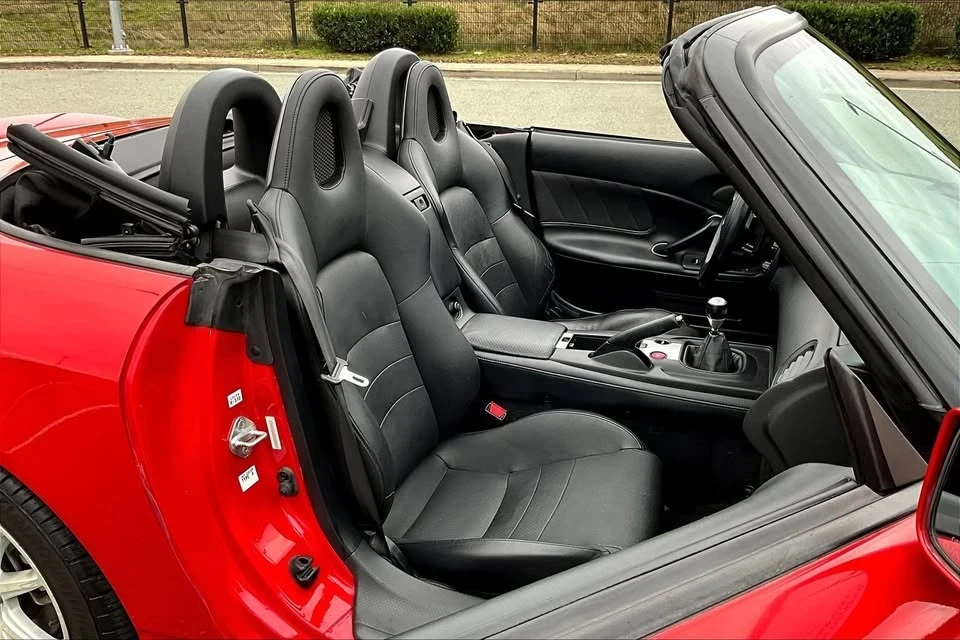 2004 Honda AP2 S2000 - Image 2 of 7