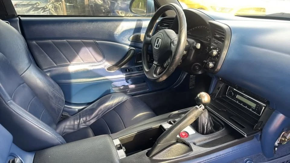 2004 Honda AP2 S2000 - Image 5 of 7