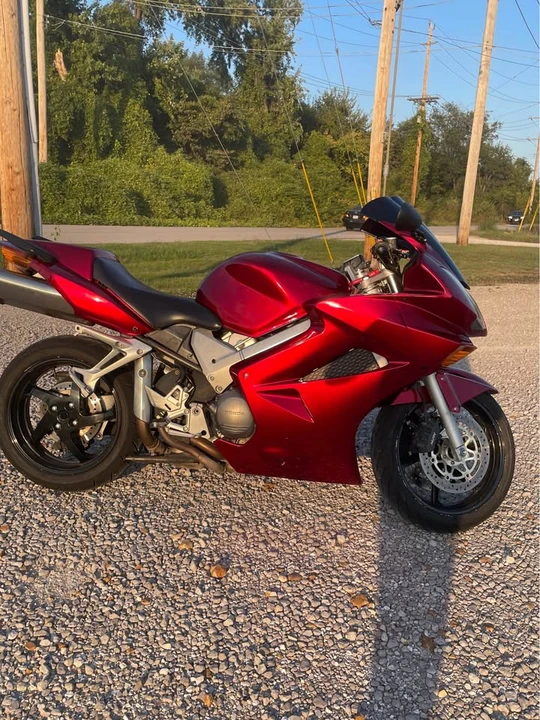 2004 Honda VF & VFR - Image 3 of 15