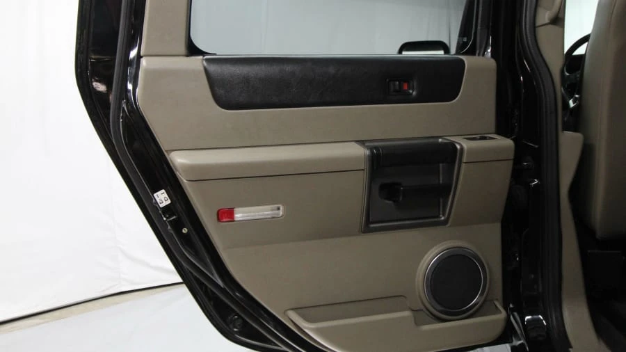 2004 Hummer Hummer H2 - Image 18 of 31