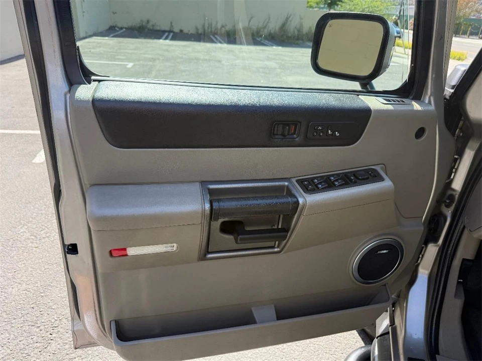 2004 Hummer Hummer H2 - Image 11 of 28
