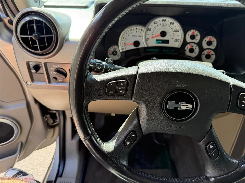 2004 Hummer Hummer H2 - Image 24 of 28