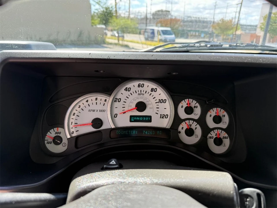 2004 Hummer Hummer H2 - Image 26 of 28