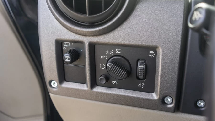 2004 Hummer Hummer H2 - Image 21 of 29