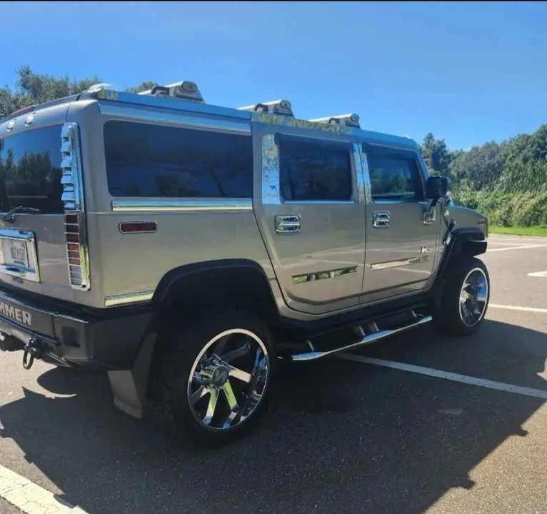 2004 Hummer Hummer H2 - Image 2 of 13