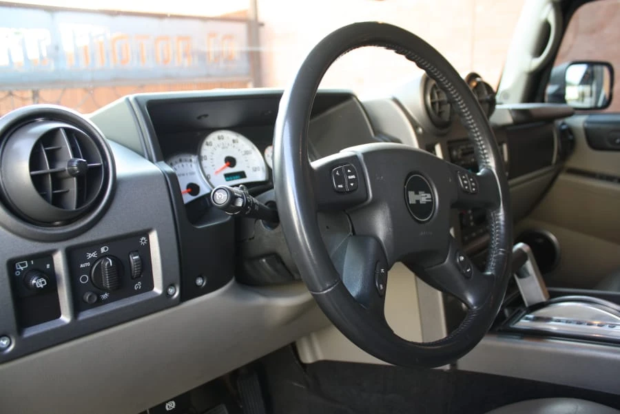 2004 Hummer Hummer H2 - Image 9 of 21