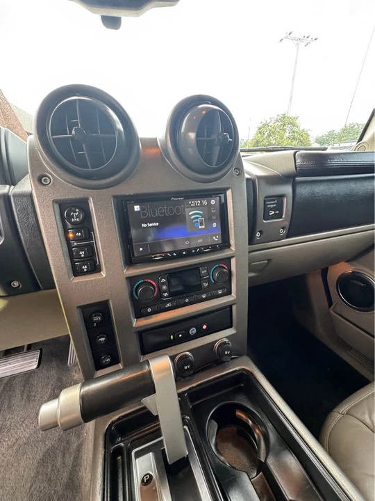 2004 Hummer Hummer H2 - Image 11 of 12