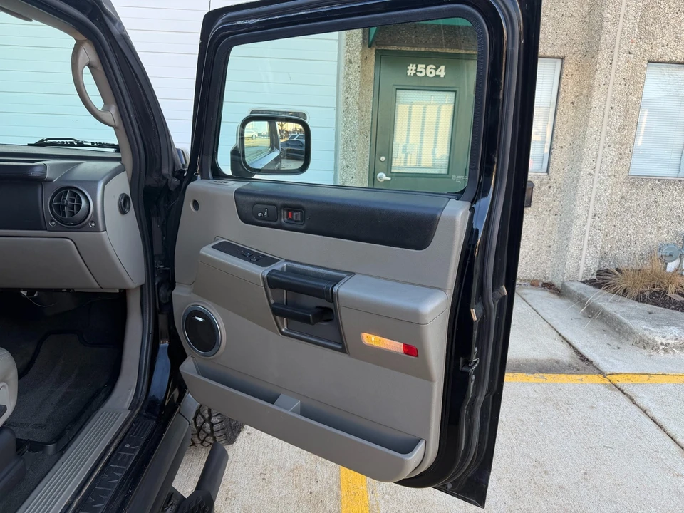 2004 Hummer Hummer H2 - Image 17 of 21
