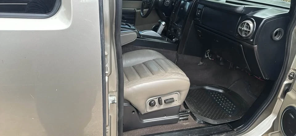 2004 Hummer Hummer H2 - Image 9 of 11