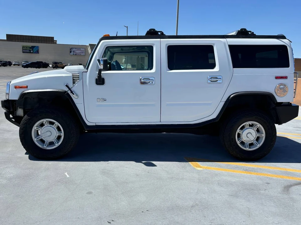 2004 Hummer Hummer H2 - Image 2 of 19
