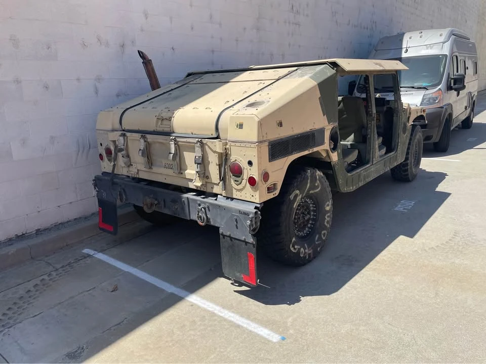 2004 Hummer HMMWV - Image 2 of 7