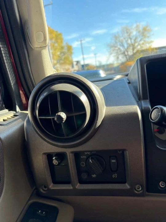 2004 Hummer Hummer H2 - Image 11 of 14