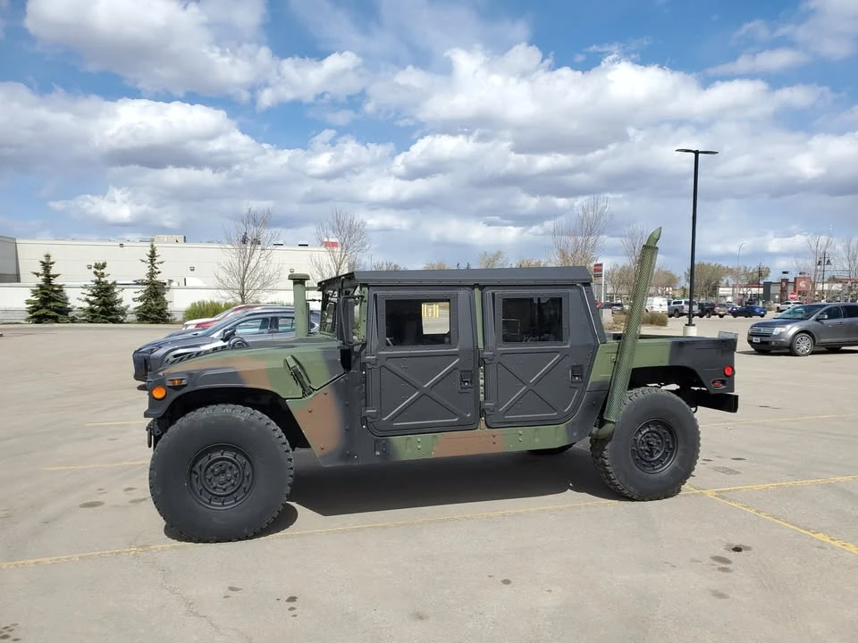 2004 Hummer HMMWV - Image 10 of 10