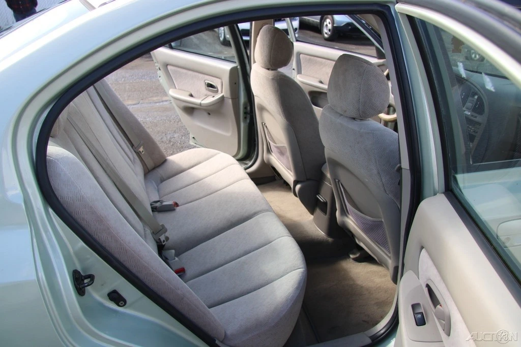 2004 Hyundai Elantra - Image 21 of 21