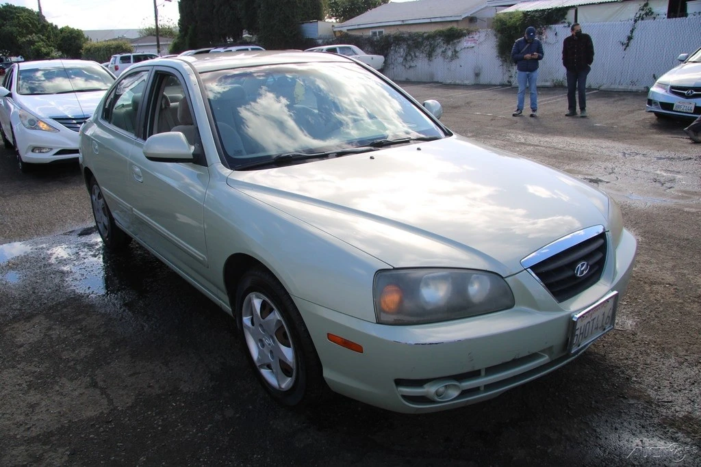 2004 Hyundai Elantra - Image 8 of 21