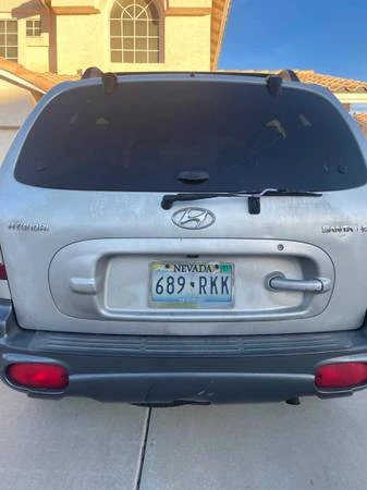 2004 Hyundai Santa Fe - Image 2 of 10