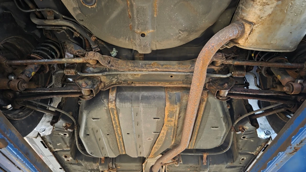2004 Hyundai Sonata - Image 16 of 19