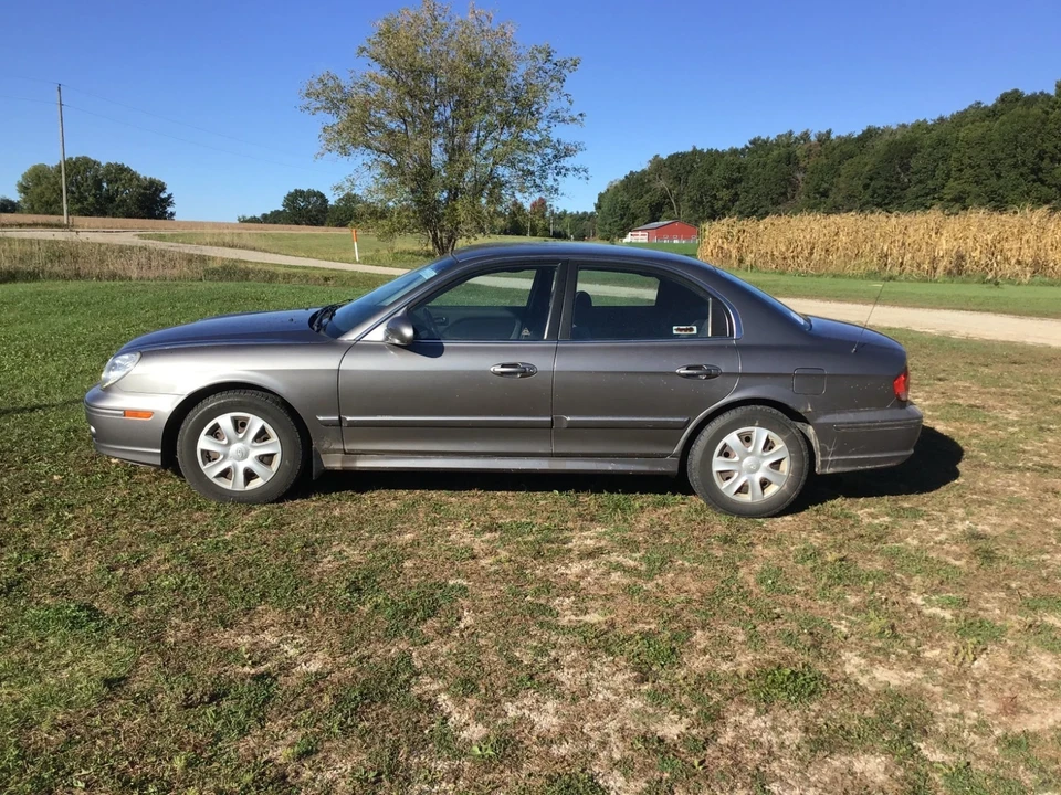 2004 Hyundai Sonata - Image 12 of 19