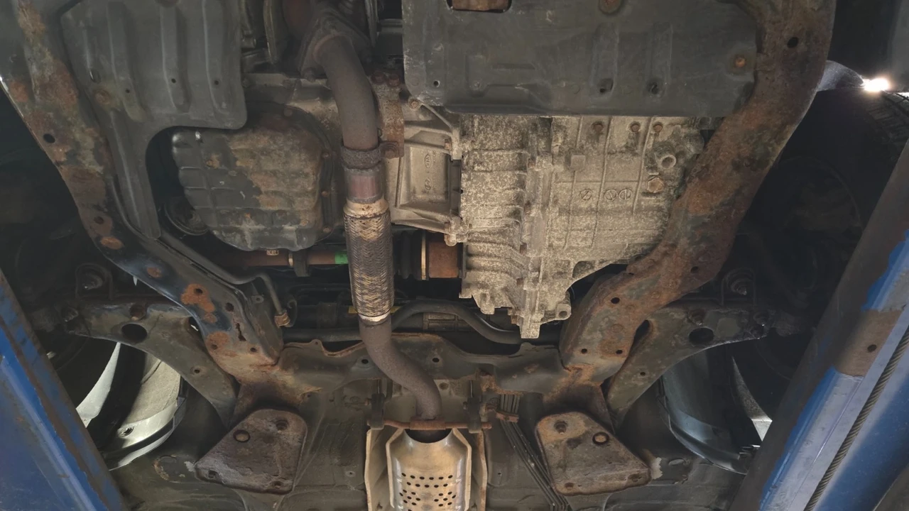 2004 Hyundai Sonata - Image 13 of 19