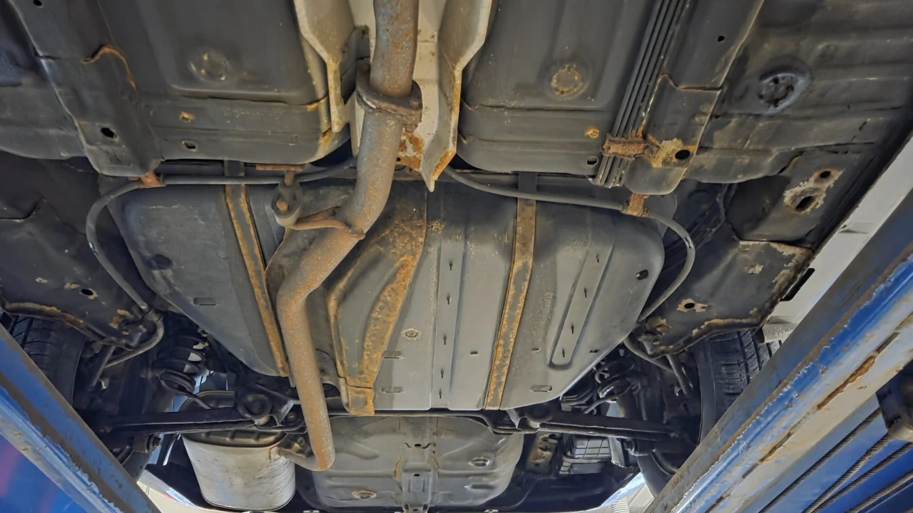 2004 Hyundai Sonata - Image 15 of 19