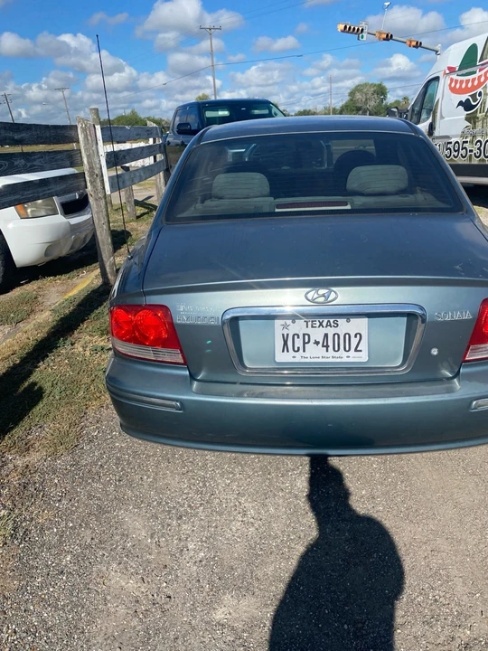 2004 Hyundai Sonata - Image 2 of 8