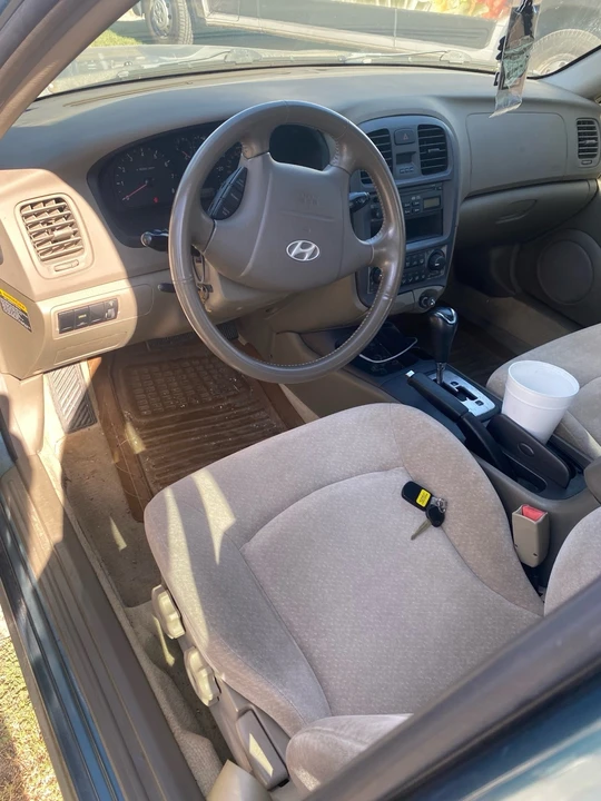 2004 Hyundai Sonata - Image 6 of 8