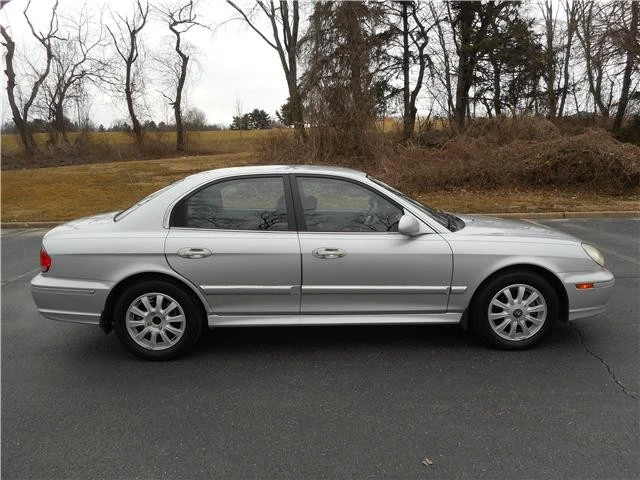 2004 Hyundai Sonata - Image 2 of 12