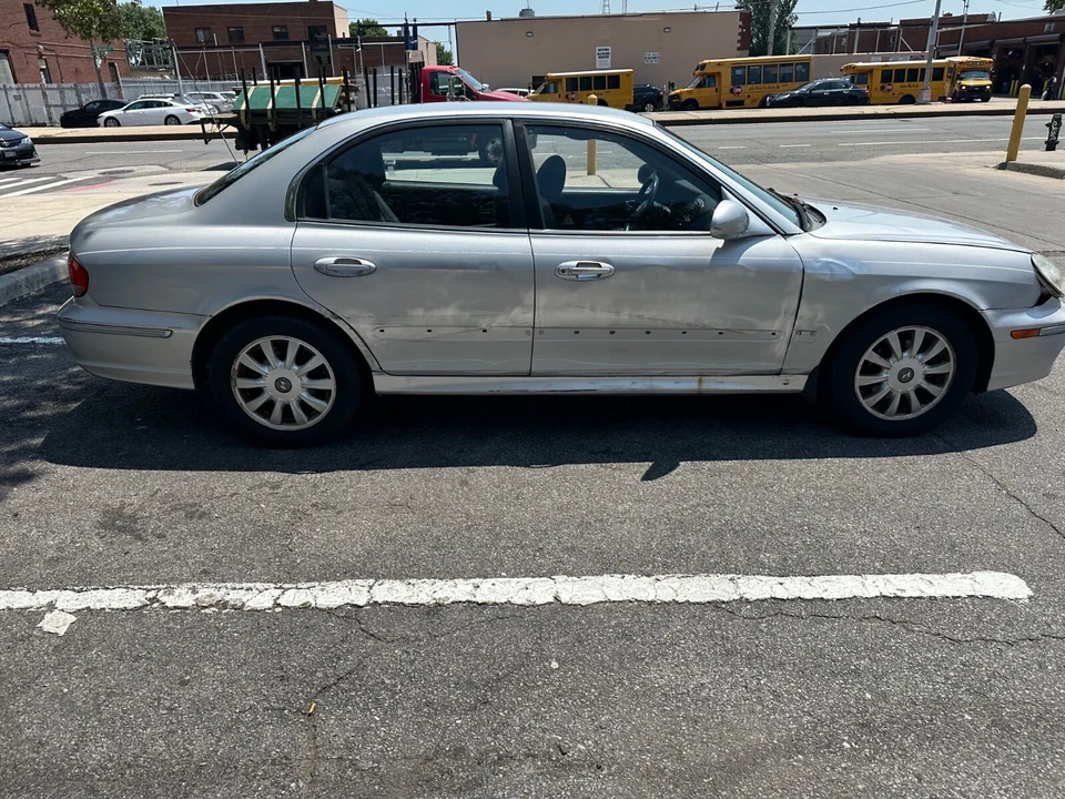 2004 Hyundai Sonata - Image 5 of 20