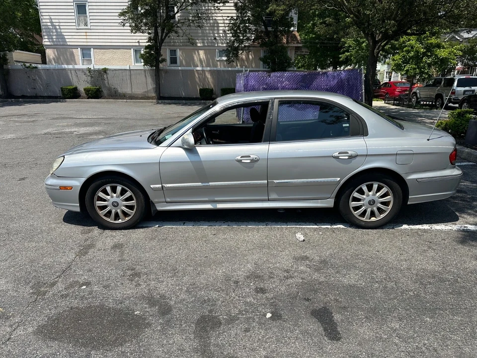 2004 Hyundai Sonata - Image 2 of 20