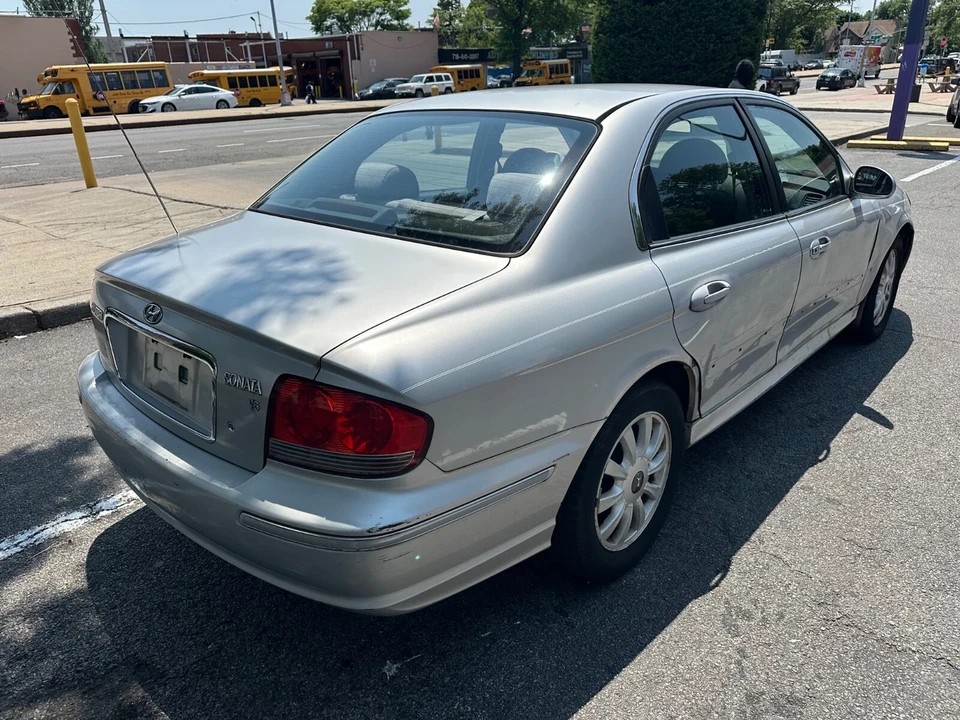 2004 Hyundai Sonata - Image 4 of 20