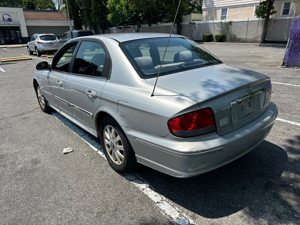 2004 Hyundai Sonata - Image 3 of 20